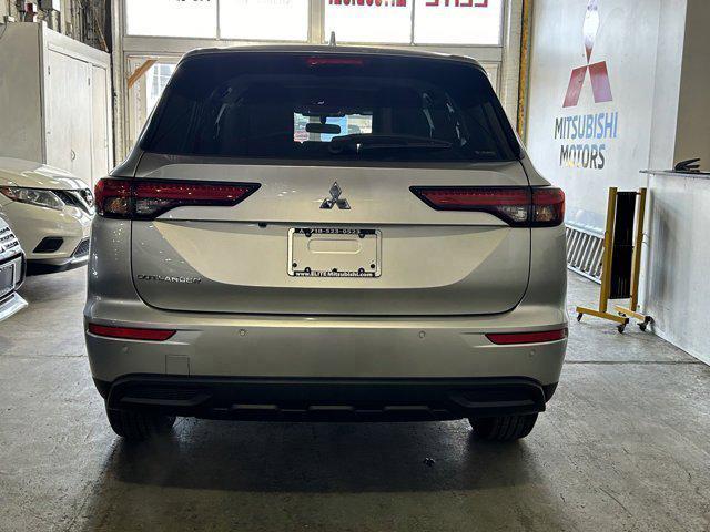 2024 Mitsubishi Outlander ES 2.5 S-AWC
