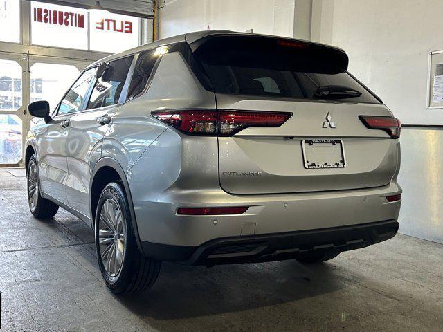 2024 Mitsubishi Outlander ES 2.5 S-AWC