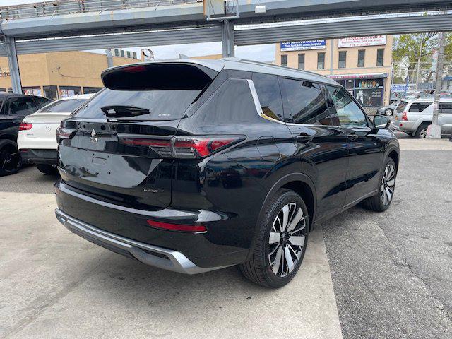 2025 Mitsubishi Outlander PLATINUM EDITION 2.5 S-AWC