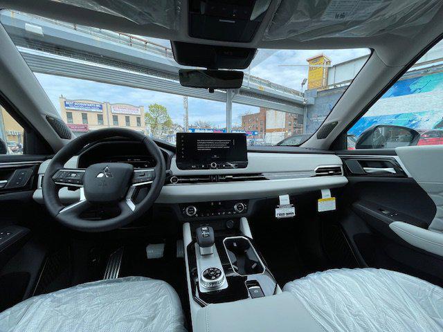 2025 Mitsubishi Outlander PLATINUM EDITION 2.5 S-AWC
