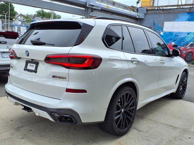 2022 BMW X5 M50i