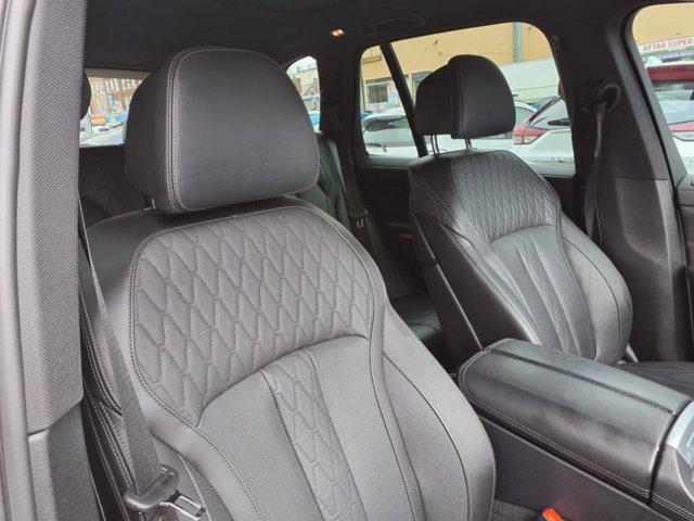 2022 BMW X5 M50i