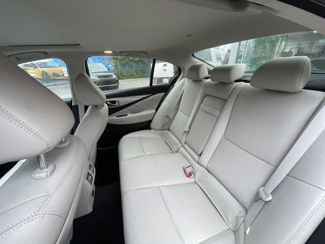 2022 INFINITI Q50 LUXE
