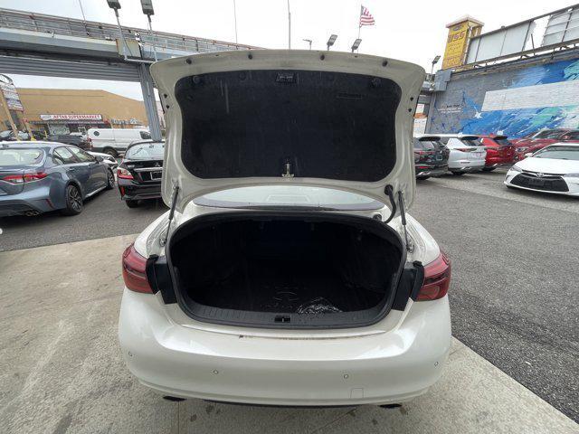2022 INFINITI Q50 LUXE