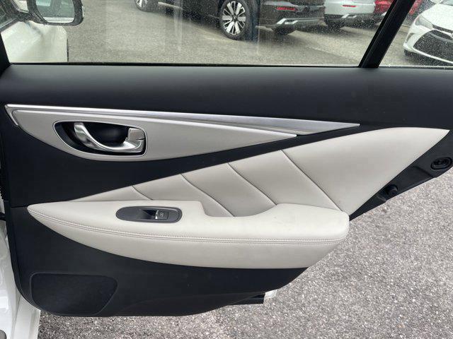 2022 INFINITI Q50 LUXE