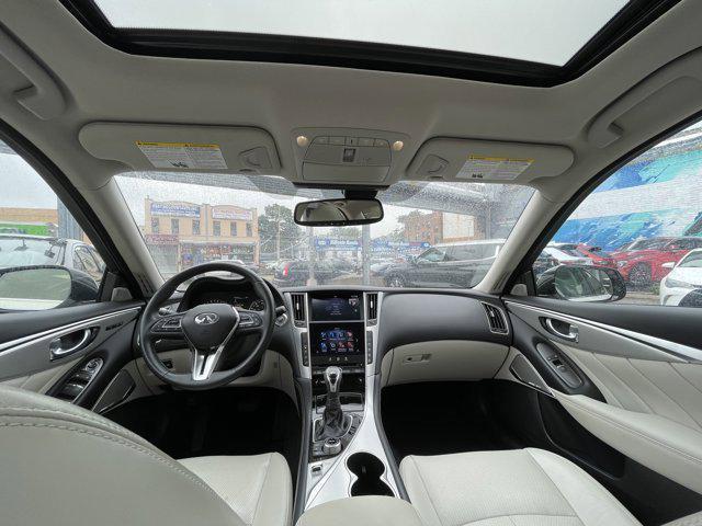2022 INFINITI Q50 LUXE