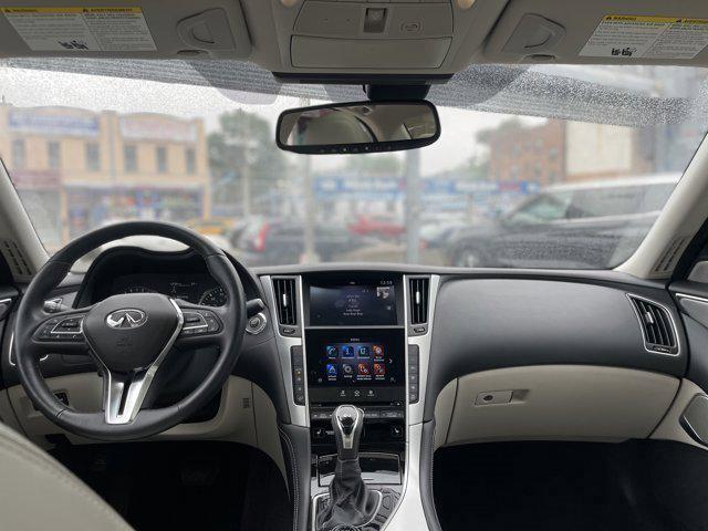 2022 INFINITI Q50 LUXE