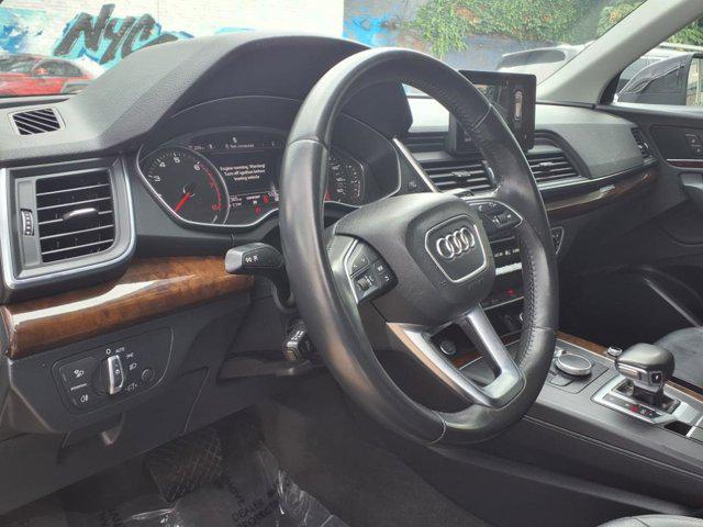 2020 Audi Q5 Titanium Premium 45 TFSI quattro S tronic