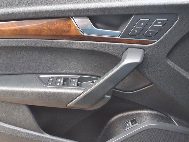 2020 Audi Q5 Titanium Premium 45 TFSI quattro S tronic