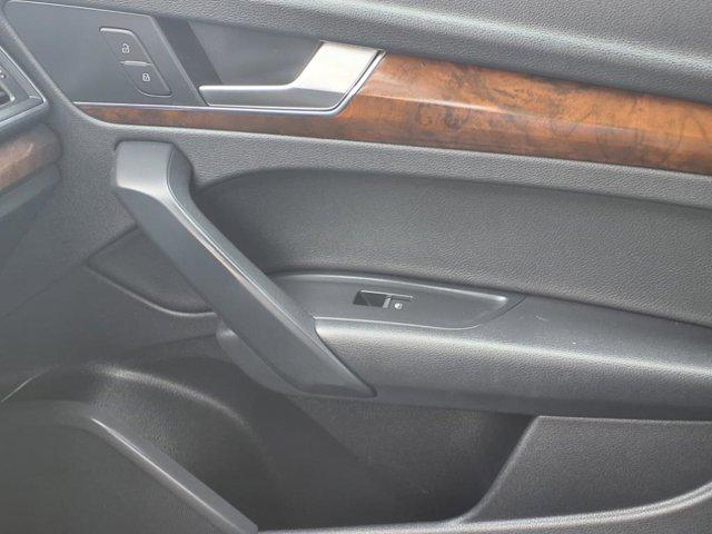 2020 Audi Q5 Titanium Premium 45 TFSI quattro S tronic
