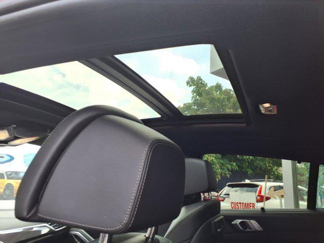 2020 BMW X6 M50i