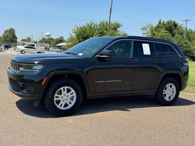 2024 Jeep Grand Cherokee Laredo 4x2