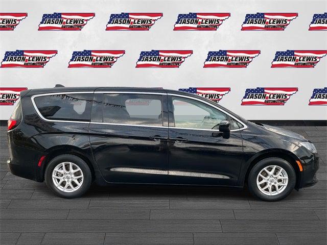 2024 Chrysler Voyager LX