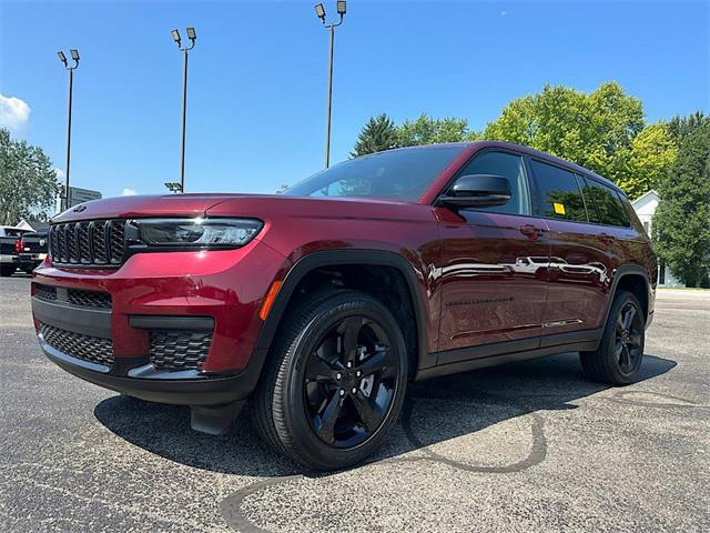 2023 Jeep Grand Cherokee L Altitude 4x4 2023 Jeep Grand Cherokee L Altitude 4x4