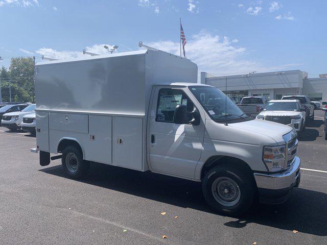 2026 Ford E-350 Cutaway BASE