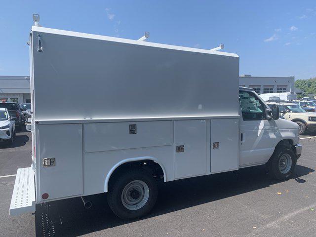 2026 Ford E-350 Cutaway BASE