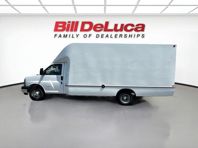 2025 Chevrolet Express Cutaway Work Van