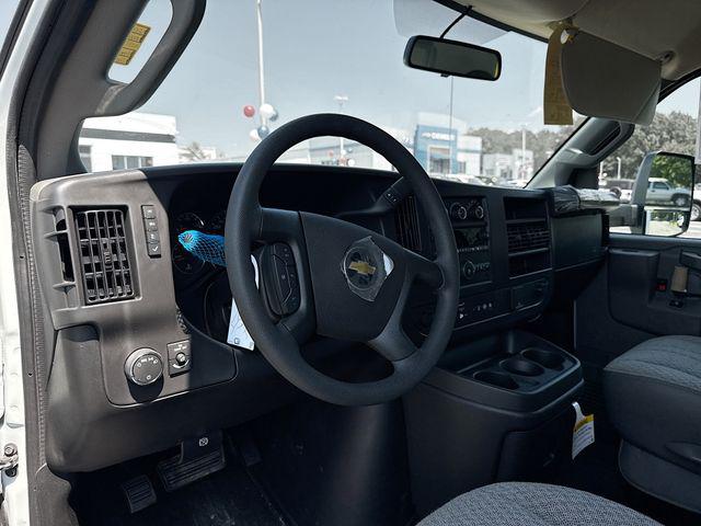 2025 Chevrolet Express Cutaway Work Van