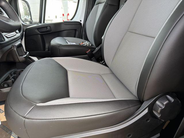 2026 Ram ProMaster Window Van Tradesman