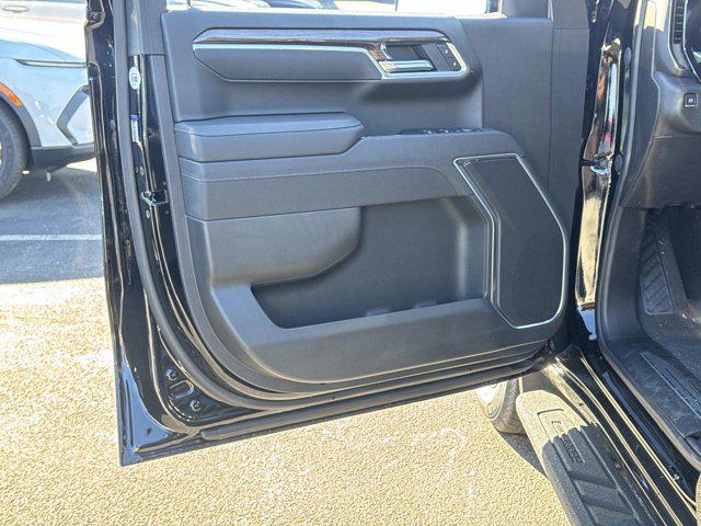 2026 Chevrolet Silverado 1500 4WD Double Cab Standard Bed LT with 2FT