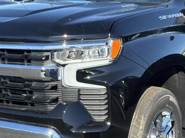 2026 Chevrolet Silverado 1500 4WD Double Cab Standard Bed LT with 2FT