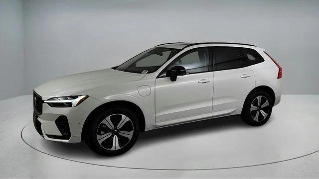 2024 Volvo XC60 Recharge T8 Plus Dark Theme