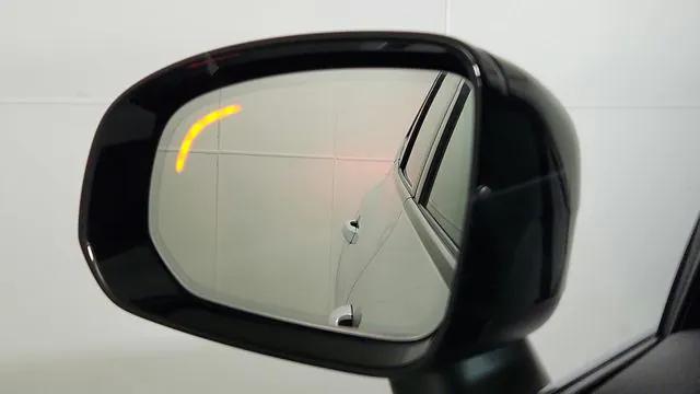 2024 Volvo XC60 Recharge T8 Plus Dark Theme