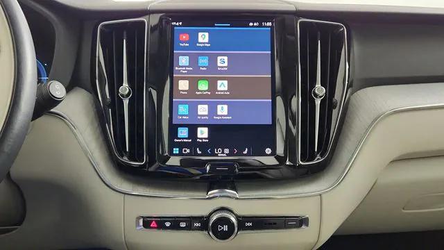 2024 Volvo XC60 Recharge T8 Plus Dark Theme