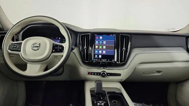 2024 Volvo XC60 Recharge T8 Plus Dark Theme
