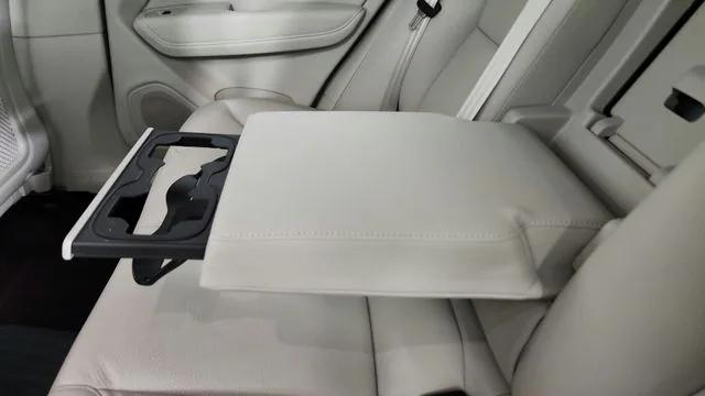 2024 Volvo XC60 Recharge T8 Plus Dark Theme