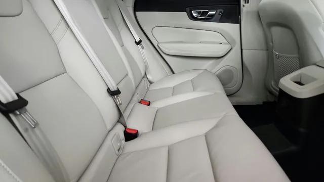 2024 Volvo XC60 Recharge T8 Plus Dark Theme