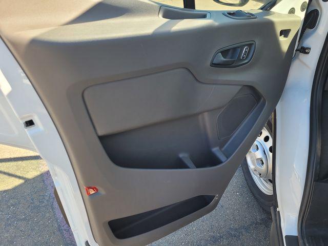 2025 Ford Transit Cutaway Base