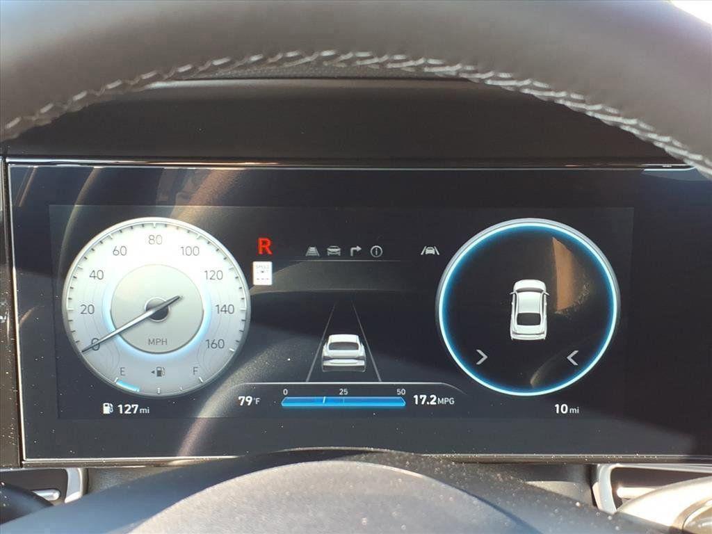 2025 Hyundai Elantra Limited - Photo 19