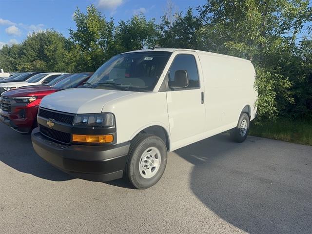 2025 Chevrolet Express Cargo RWD 3500 Regular Wheelbase WT