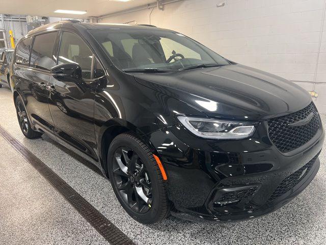 2026 Chrysler Pacifica PACIFICA LIMITED