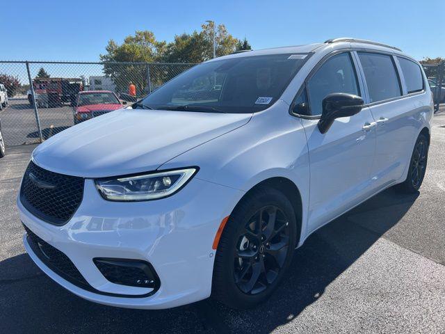 2026 Chrysler Pacifica PACIFICA LIMITED 2026 Chrysler Pacifica PACIFICA LIMITED