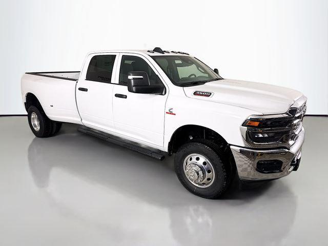 2026 RAM Ram 3500 RAM 3500 TRADESMAN CREW CAB 4X4 8 BOX