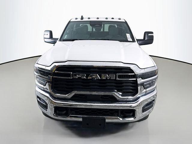 2026 RAM Ram 3500 RAM 3500 TRADESMAN CREW CAB 4X4 8 BOX