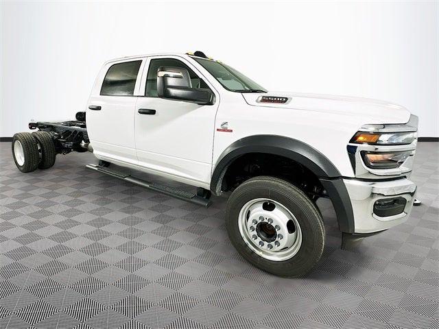 2026 RAM Ram 5500 Chassis Cab RAM 5500 TRADESMAN CHASSIS CREW CAB 4X4 84 CA 2026 RAM Ram 5500 Chassis Cab RAM 5500 TRADESMAN CHASSIS CREW CAB 4X4 84 CA