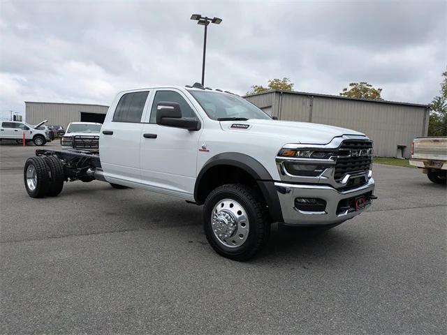 2026 RAM Ram 5500 Chassis Cab RAM 5500 TRADESMAN CHASSIS CREW CAB 4X4 84 CA 2026 RAM Ram 5500 Chassis Cab RAM 5500 TRADESMAN CHASSIS CREW CAB 4X4 84 CA