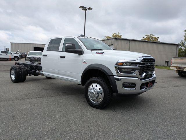 2026 RAM Ram 5500 Chassis Cab RAM 5500 TRADESMAN CHASSIS CREW CAB 4X4 84 CA