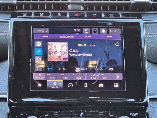 2025 Jeep Grand Cherokee GRAND CHEROKEE LAREDO 4X4