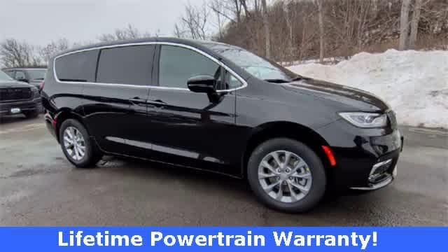 2026 Chrysler Pacifica PACIFICA SELECT AWD