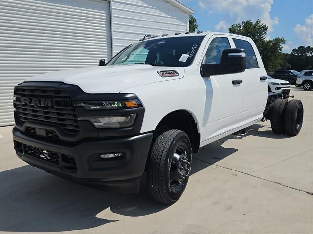 2026 RAM Ram 3500 Chassis Cab RAM 3500 TRADESMAN CREW CAB CHASSIS 4X4 60 CA 2026 RAM Ram 3500 Chassis Cab RAM 3500 TRADESMAN CREW CAB CHASSIS 4X4 60 CA