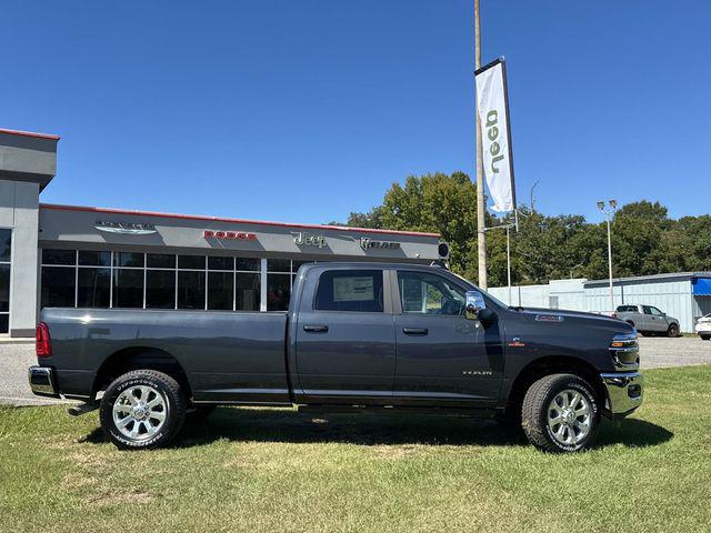 2026 Ram 3500 Laramie Crew Cab 4x4 8' Box