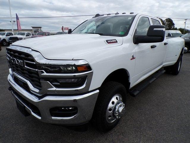 2026 RAM Ram 3500 RAM 3500 TRADESMAN CREW CAB 4X4 8 BOX 2026 RAM Ram 3500 RAM 3500 TRADESMAN CREW CAB 4X4 8 BOX