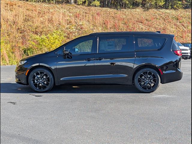 2026 Chrysler Pacifica PACIFICA LIMITED 2026 Chrysler Pacifica PACIFICA LIMITED