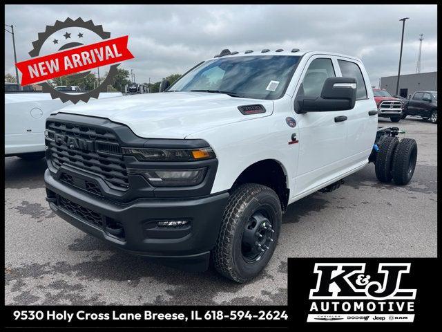 2026 RAM Ram 3500 Chassis Cab RAM 3500 TRADESMAN CREW CAB CHASSIS 4X4 60 CA