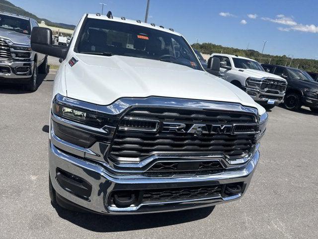 2026 RAM Ram 3500 RAM 3500 TRADESMAN CREW CAB 4X4 8 BOX