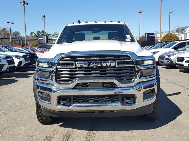 2026 RAM Ram 5500 Chassis Cab RAM 5500 TRADESMAN CHASSIS CREW CAB 4X4 84 CA